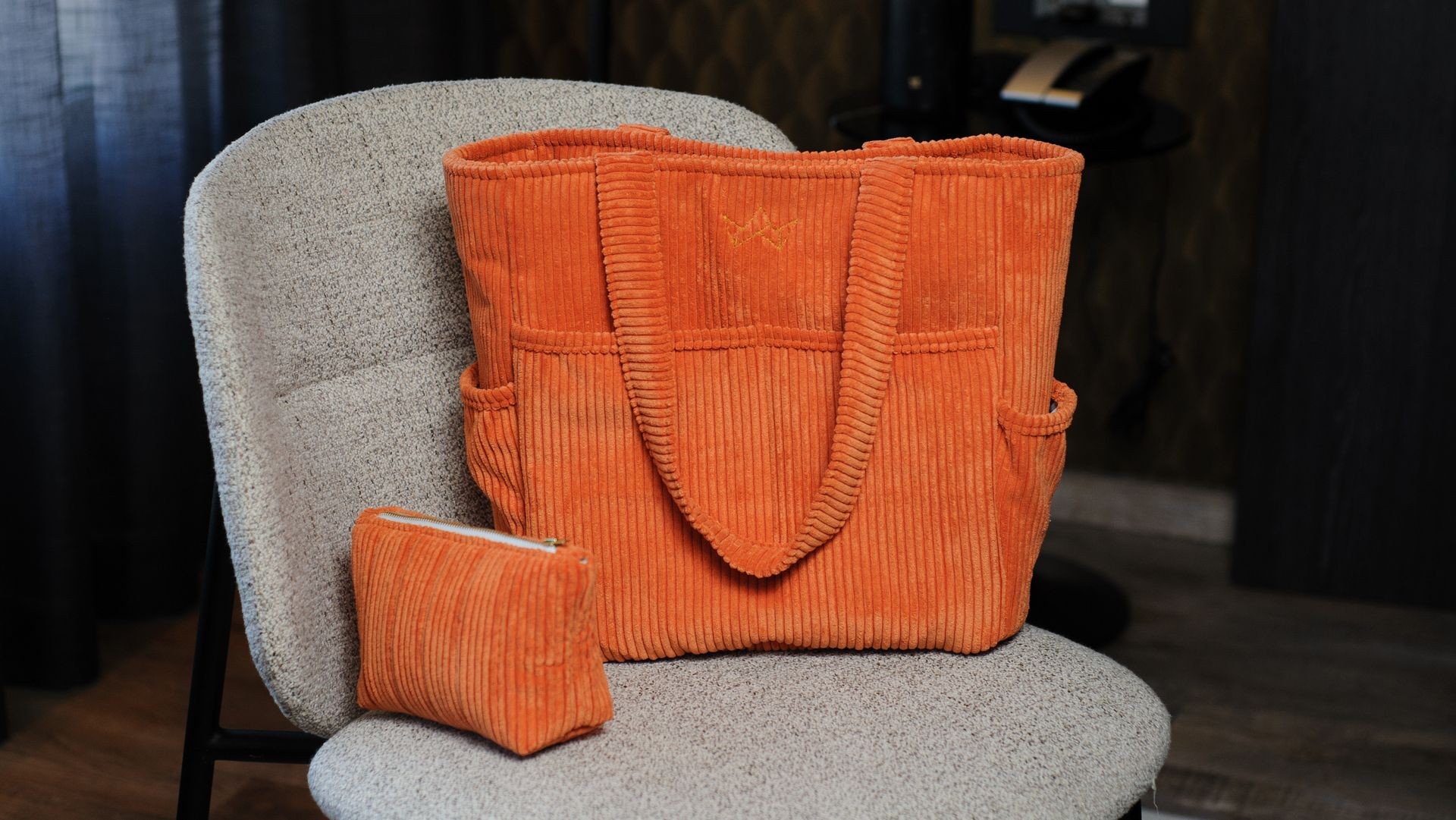 Tote bag